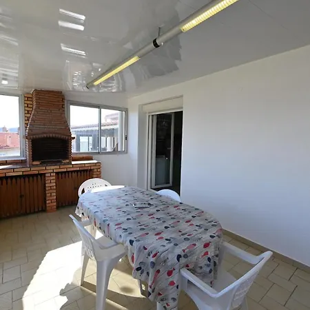 Apartament De 2 Chambres A A 300 M De La Plage Avec Jardin Clos Et Wifi *